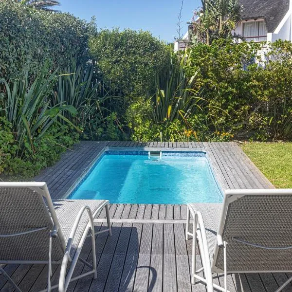 A Resort Gem With A Pool, hotel in Cape St Francis