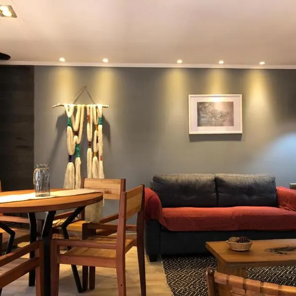 Lodge Crux, hotel in Pichilemu