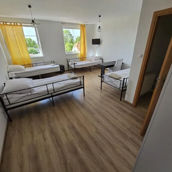 Średzka Korona, hotel v destinácii Środa Śląska
