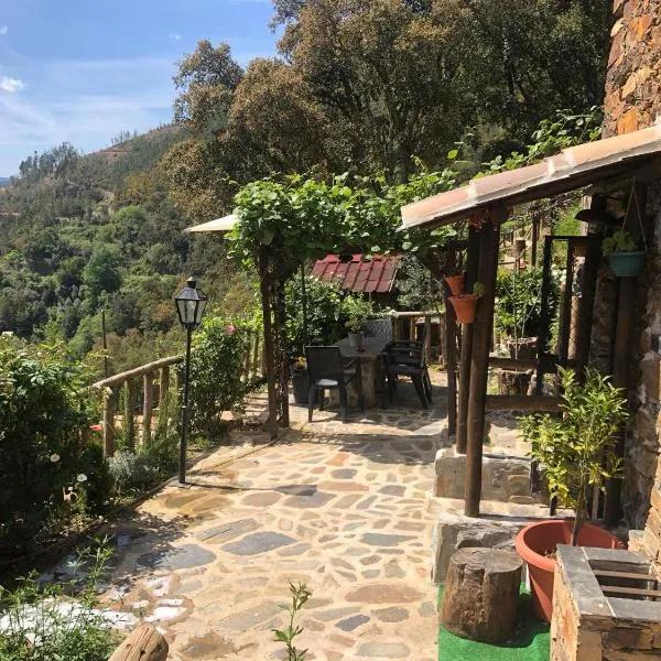 Ceira Cottage - Refúgio Romântico com Vista Serrana、ゴーイスのホテル