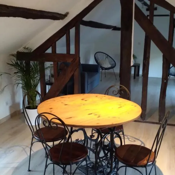 Appartement à l'étage, hotel v destinaci Le Mesnil-Durand