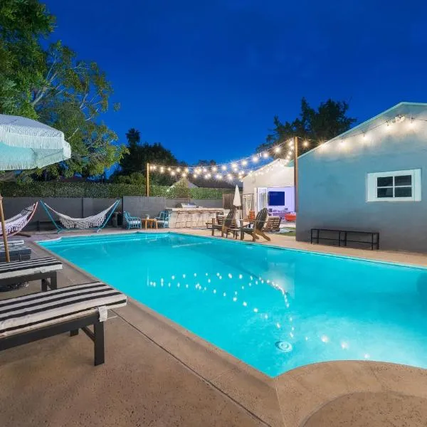 Angel&Rose Universal Hollywood Heated Pool House King Bed、ロサンゼルスのホテル