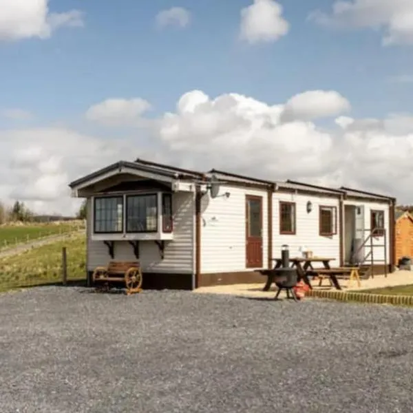 Attymchugh Lodge, hotel v destinaci Corlee