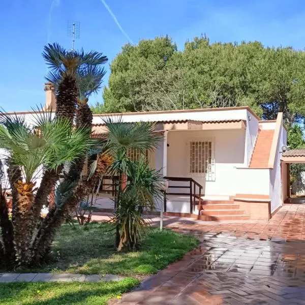 Villa a due passi dal mare Marina18 – hotel w mieście Lendinuso