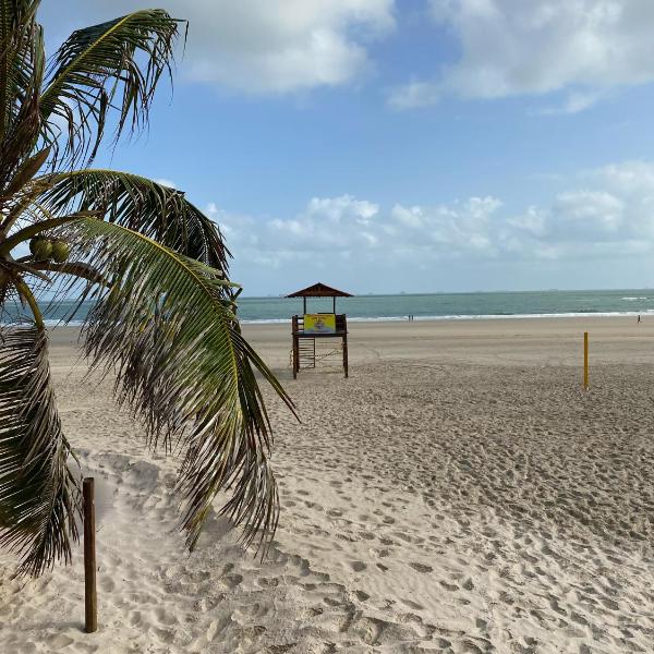 Apartamento amplo perto da Praia da Litorânea - Carmona Temporadas - Foto 5