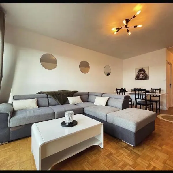 Le Bary - 10p - 100m2 - Gare - Parking Privé Gratuit, hotel v destinácii Le Mans