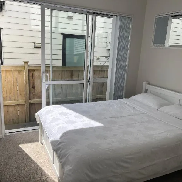 Private Ensuite for singles or couples, hotel v Aucklandu