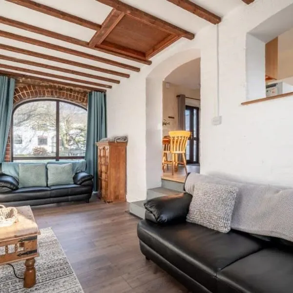Spacious 2 Bedroom Holiday Cottage nr Bude, hotel v destinaci Bude