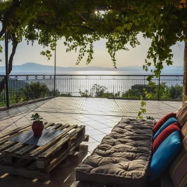 Coastal Stone Residence with Spectacular Scenery, Hotel in Kitriaí