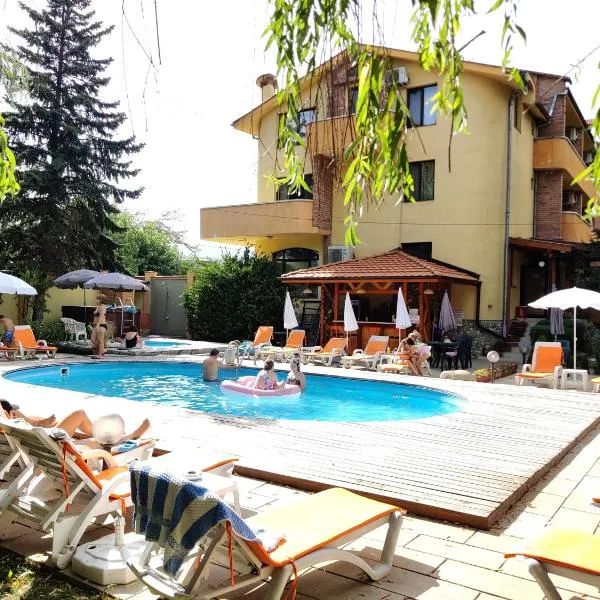 Family Hotel Iv, hotel u Velingradu