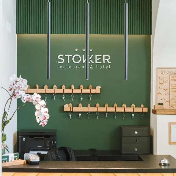 Stokker Hotel, hotel di Oradea
