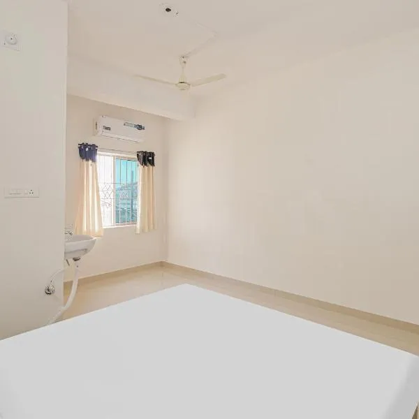 OYO Prateek A1 Residency, hotel v mestu Chandaka