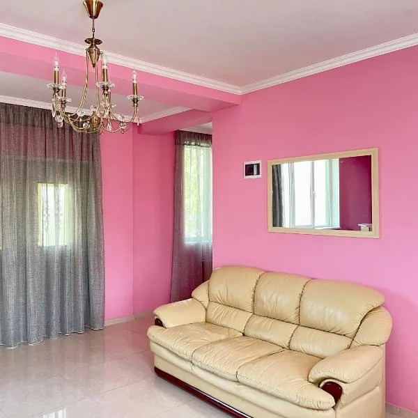 LaoVardi Hotel, hotel di Gori