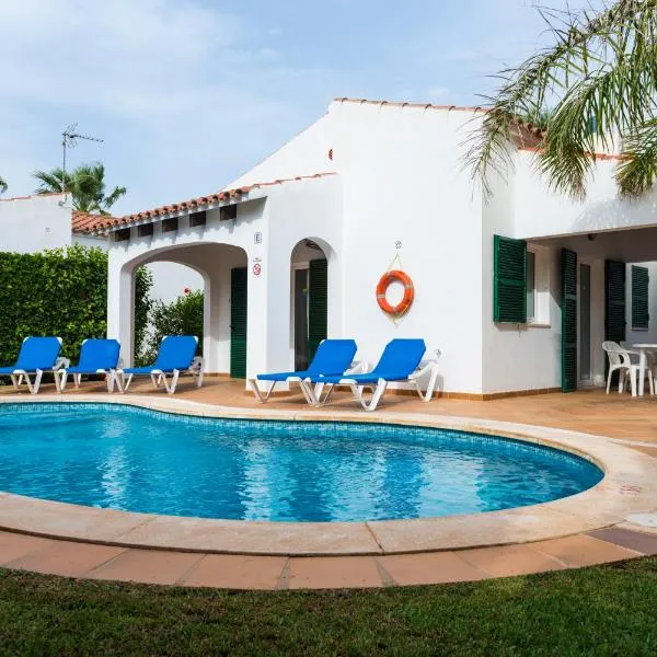 Apartchalet villas Elvira. Villa E, hotel v destinaci Son Carrio