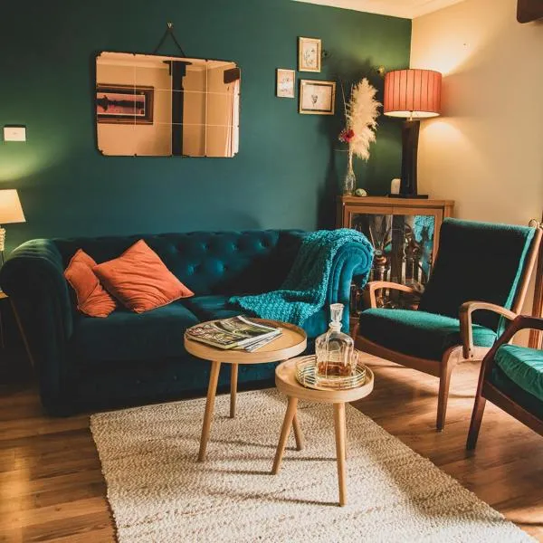 Snowy Valleys iconic stay - Moonshiner Cottage @ Distillery, hotel a Tumbarumba