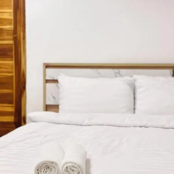 Chubby 5 Room 4, hotel in Ban Bang Bamru