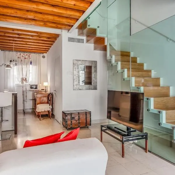 Three Floors Home, hotel v Benátkách