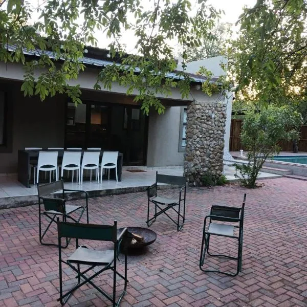 Marloth Cottage, hotel in Marloth Park