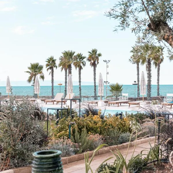 Valerio Resort beach club, hotel Margherita di Savoiában