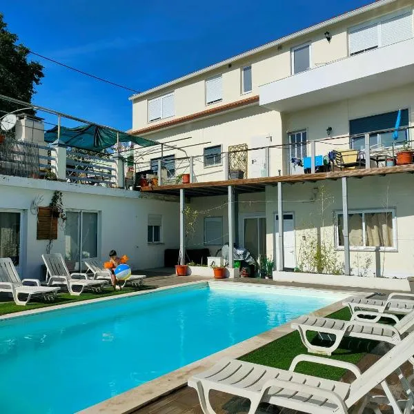 Seixal Bay Village - Estúdio Vista Piscina, хотел в Сейшал