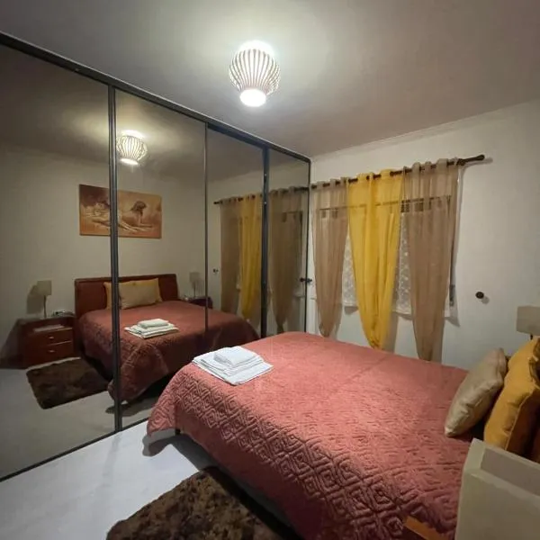 Quarto Suite Relaxante, hotel in Almada