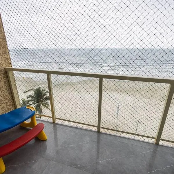 Apartamento pe na areia nas pitangueiras, khách sạn ở Guarujá