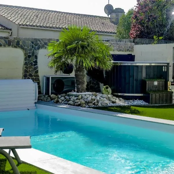 Superbe maison de vacances avec piscine chauffée et bain nordique - 8 pers, hotel v destinaci Les Sables-dʼOlonne