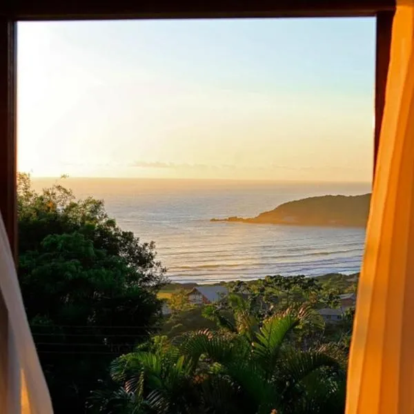 Pousada Vigia Das Marés - Vista para o mar, localizada no Caminho do Rei, parte mais nobre da Praia do Rosa, hotel a Praia do Rosa