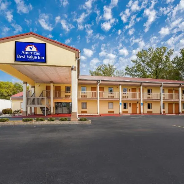 Americas Best Value Inn-Montezuma, hotel v destinaci Montezuma