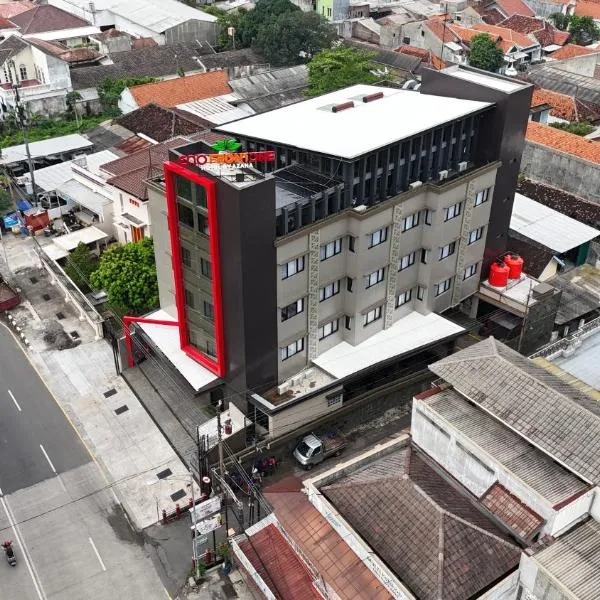 Eno Front One Hotel Semarang, hotel v destinaci Semarang