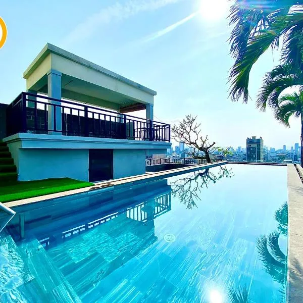 Tokyo Boutique Front Beach Hotel, hotel in Da Nang