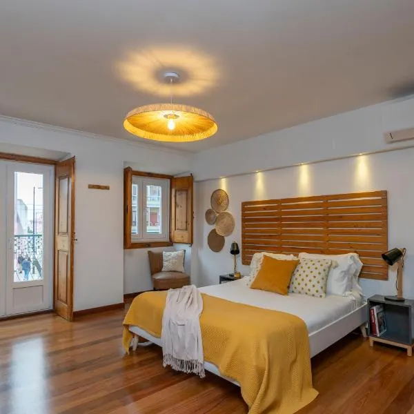 Superb Apartments Overlooking Graça in Lisbon