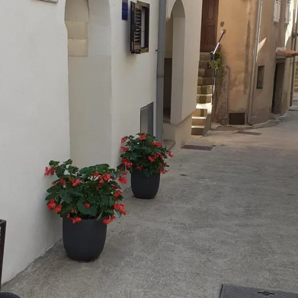 Old Town Lux, hotel v destinaci Baška