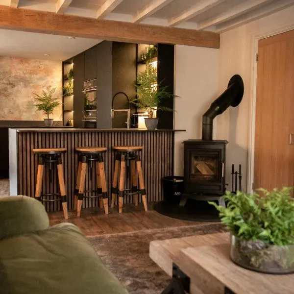 Akasha Spa Retreat Cottage, hotel di Welton