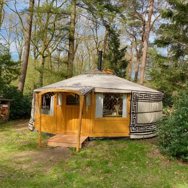 Ons Yurt Huisje in het Bos, hotel v destinaci Hollandsche Rading