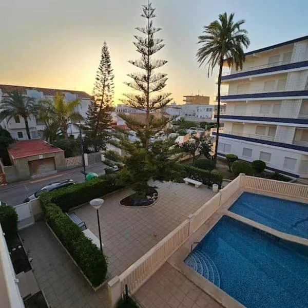 Apartamento Playa Piles -Familias-: Piles'te bir otel
