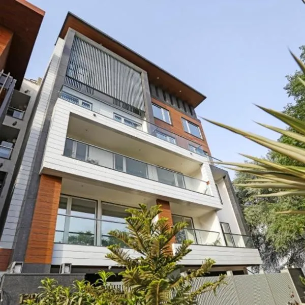 Hotel Exotica Suites Near AIIMS，新德里的飯店