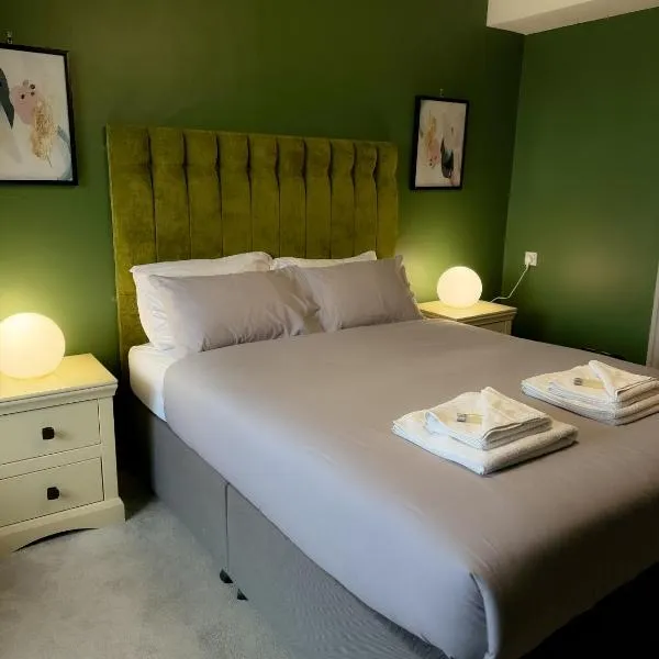 Nomi Rooms & Restaurant, hotel a Bangor