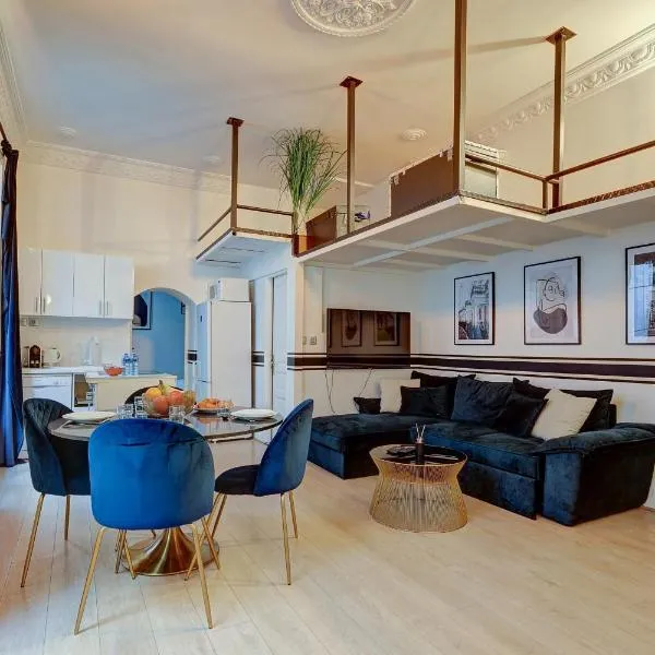 106 - Fabulous studio in Champs Elysees