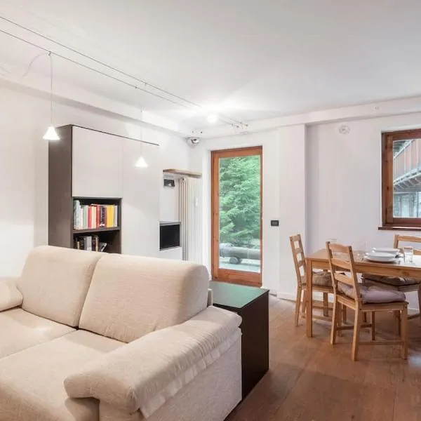 [10 min. da Courmayeur] Elegante Appartamento, hotel v destinaci Pré-Saint-Didier