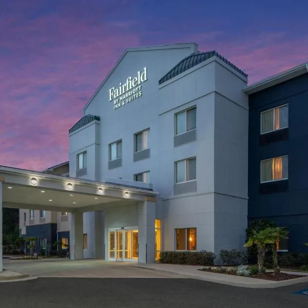 Fairfield Inn & Suites by Marriott Mobile Daphne/Eastern Shore, хотел в Malbis