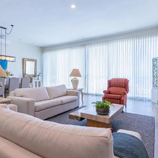 Palacio Blanco Luxury Villa 1、La Ventanaのホテル