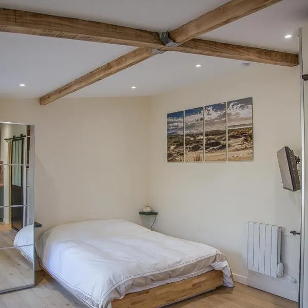Charmant studio, hotel in Saint-Aubin-de-Médoc
