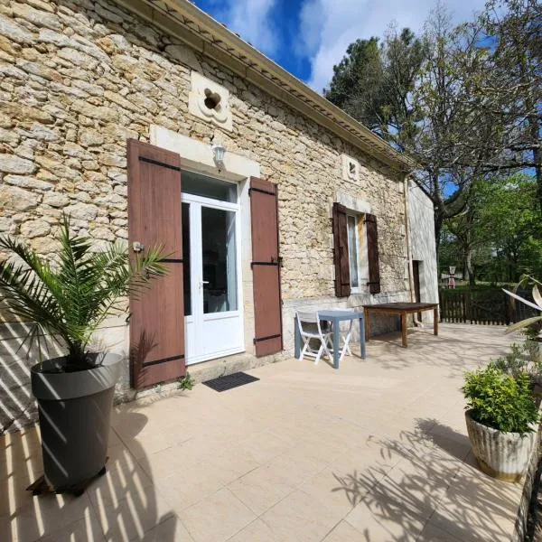 Gîte Les Longères, hotel a Montazeau