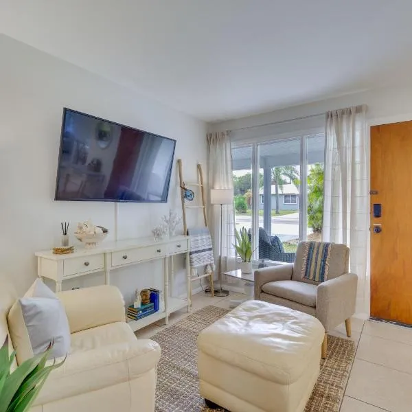 Vero Beach Vacation Rental about 3 Mi to the Ocean!, hotel v destinaci Vero Beach