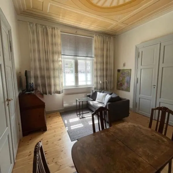 9 Ferienwohnung - Ferien Mittendrin, ξενοδοχείο στο Σβερίν