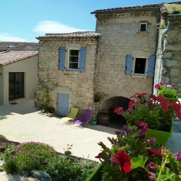 Mas les Dolmens Chambres et table d'hôtes, hotel in Beaulieu