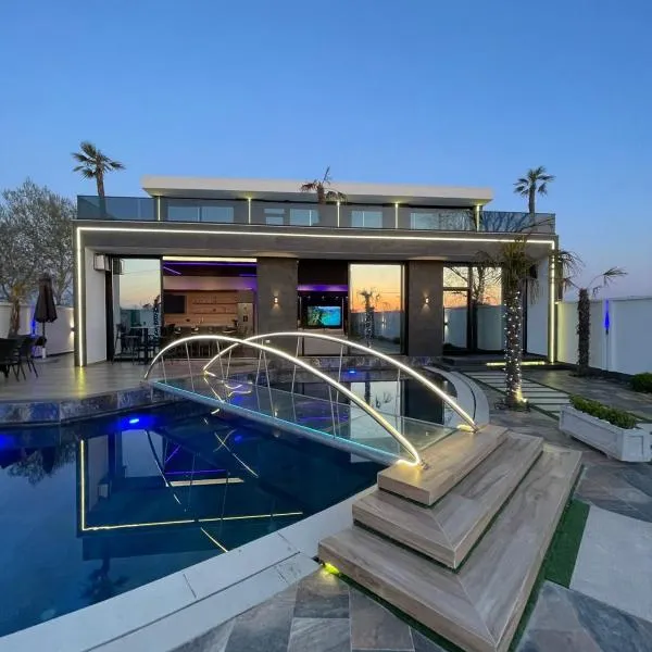 Sueño Luxury Villa, hotel v destinaci Durrës