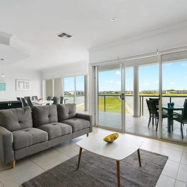 Hindmarsh Island - Linen Included - Waterfront - Luxury, hotel in Hindmarsh Island
