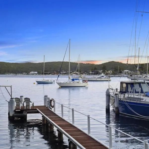 Aircabin - Daleys Point - Waterfront Retreat House, hotel em Umina
